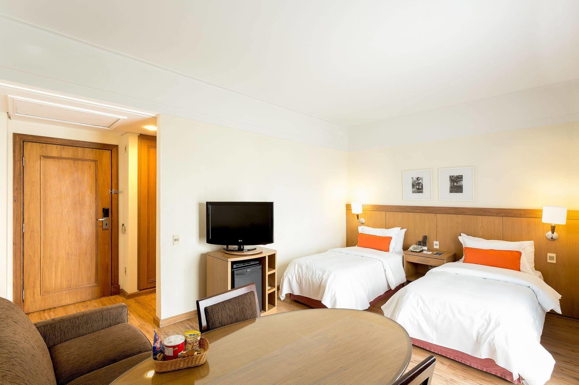 Hotel Cassino Tower Campinas Cambui By Nacional Inn Buitenkant foto